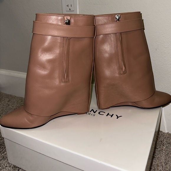 LIKE NEW GIVENCHY VIEIX ROSE SIZE 37 - Picture 6 of 6